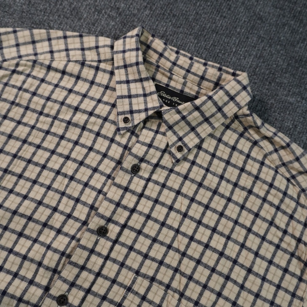 Eddie Bauer Button Down Shirt Mens L Tall Cream Navy Plaid Long Sleeve Cotton